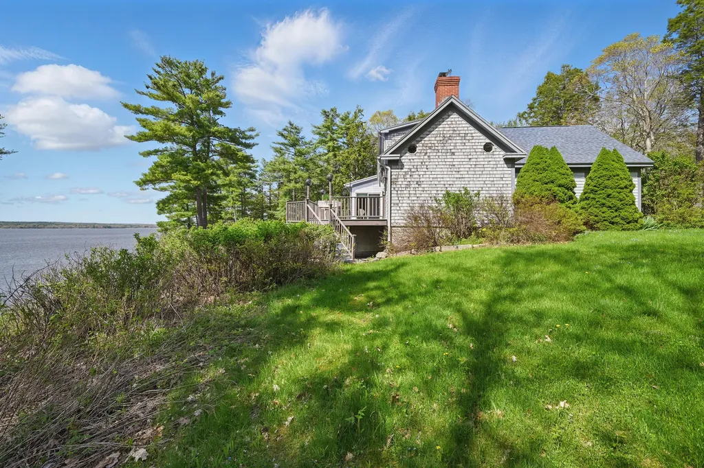 20 Eagle Point Road Bath ME 04530