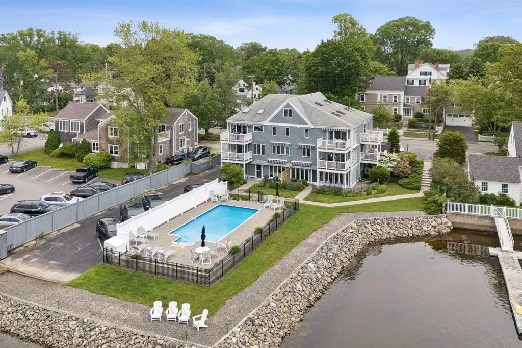 47 Ocean Avenue Kennebunkport ME 04046
