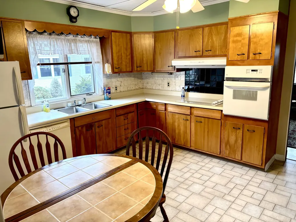 187 Maine Avenue Millinocket ME 04462