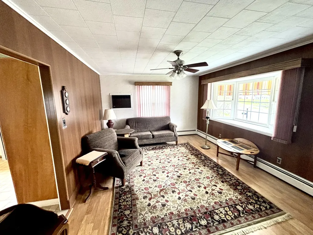 187 Maine Avenue Millinocket ME 04462