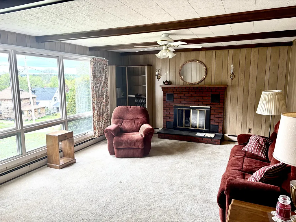 187 Maine Avenue Millinocket ME 04462