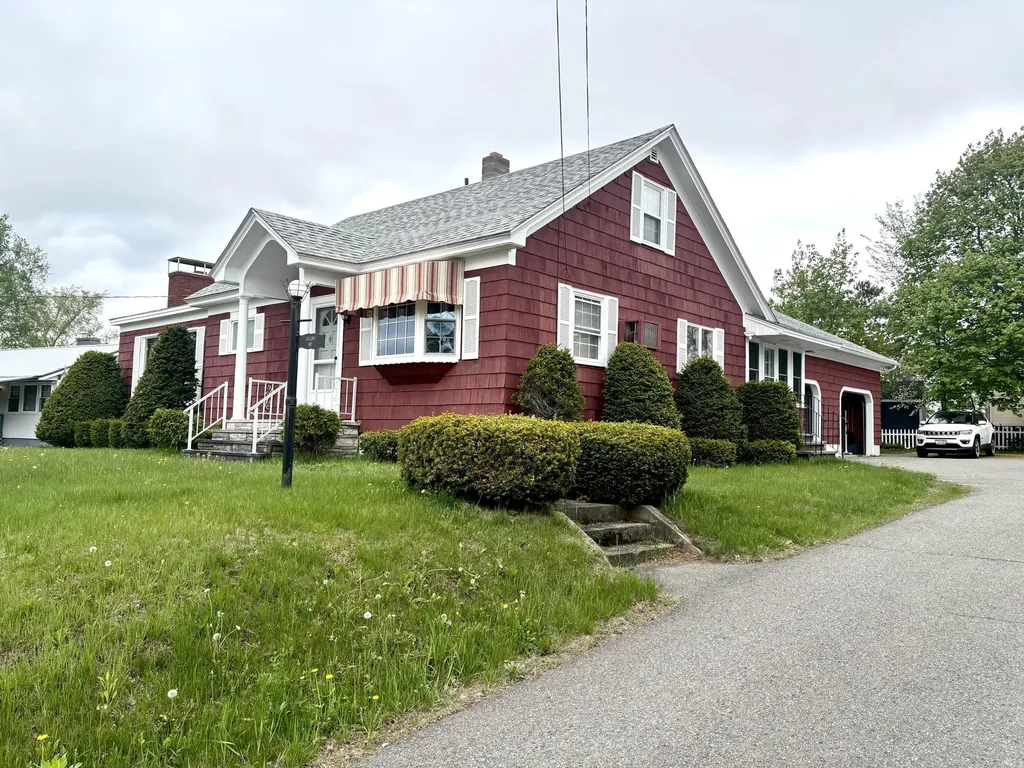 187 Maine Avenue Millinocket ME 04462