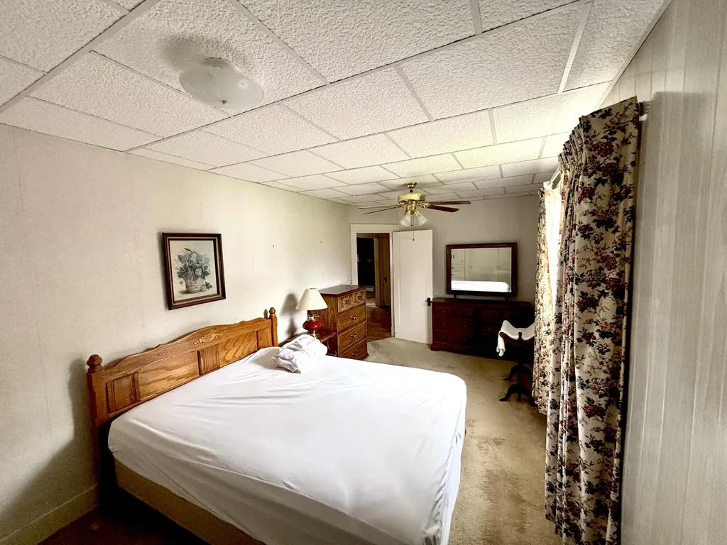 187 Maine Avenue Millinocket ME 04462