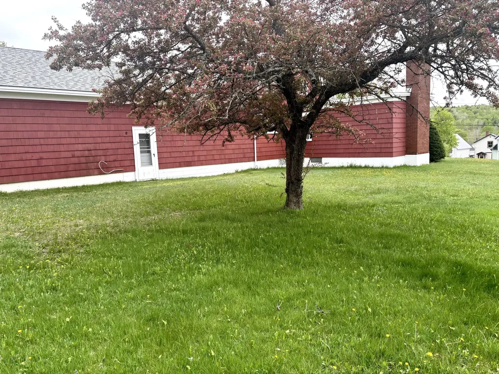 187 Maine Avenue Millinocket ME 04462
