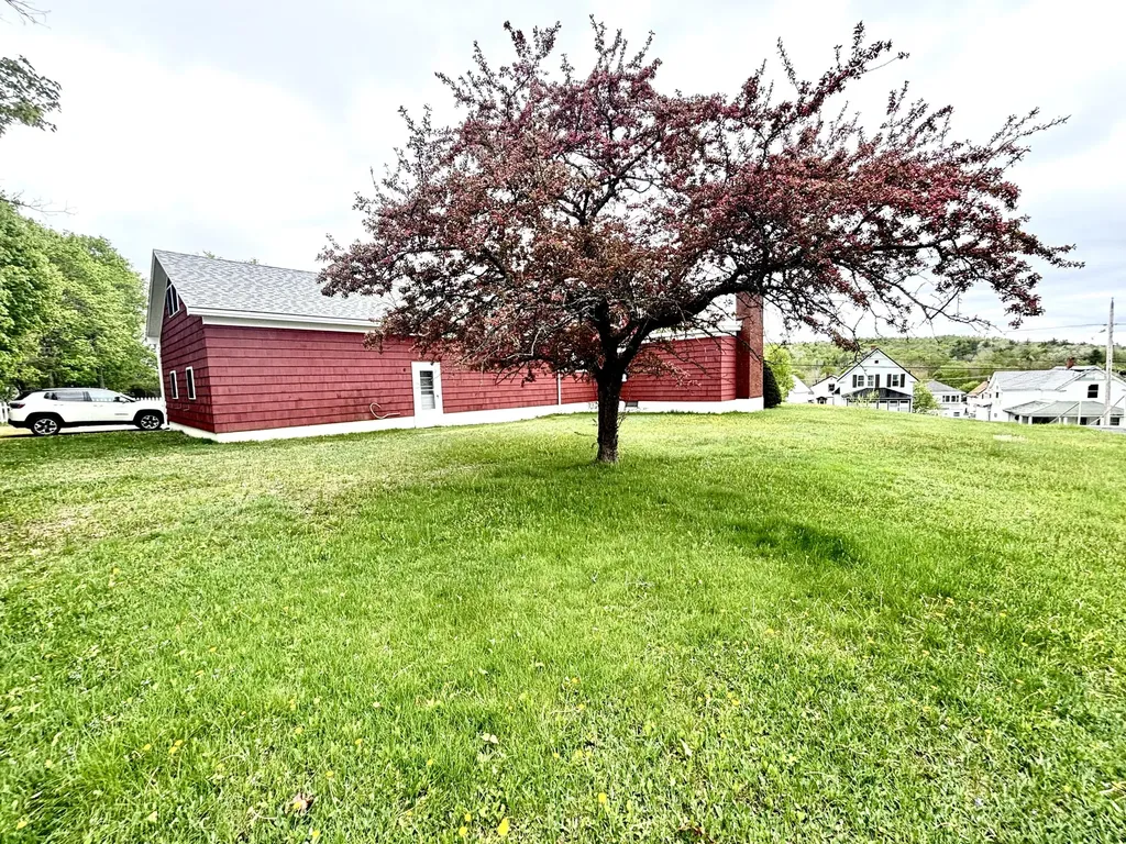 187 Maine Avenue Millinocket ME 04462
