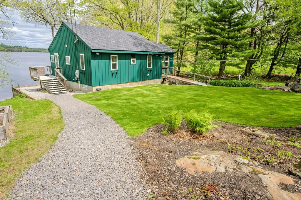 38 Cove Lane Union ME 04862