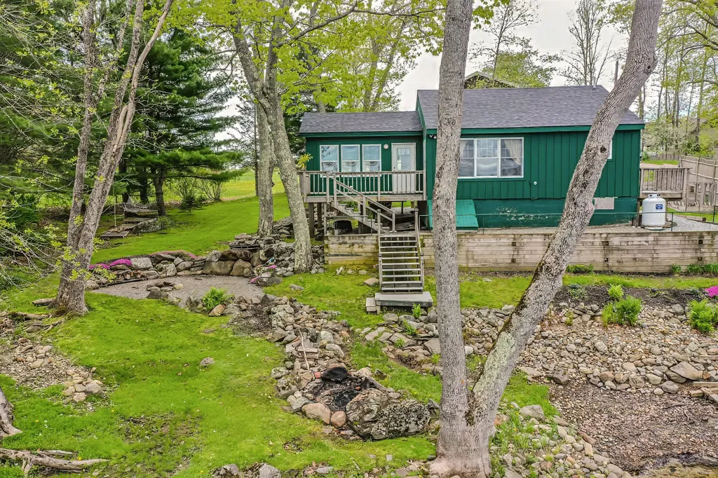 38 Cove Lane Union ME 04862