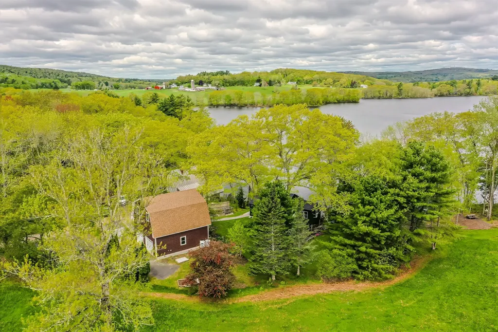 38 Cove Lane Union ME 04862