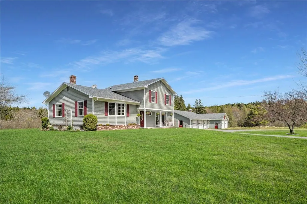 238 Back Road Brooklin ME 04616