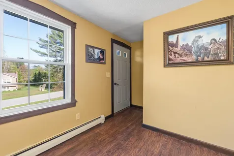 20 Sunderland Drive Auburn ME 04210