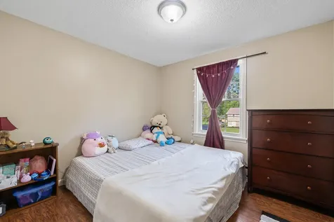 20 Sunderland Drive Auburn ME 04210