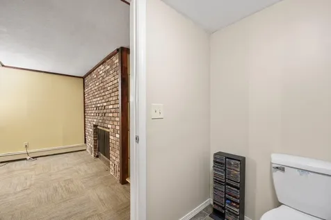 20 Sunderland Drive Auburn ME 04210