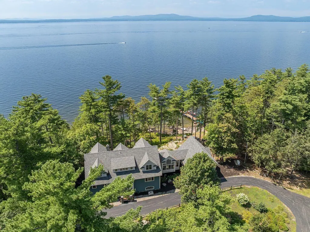 361 Cape Road Raymond ME 04071