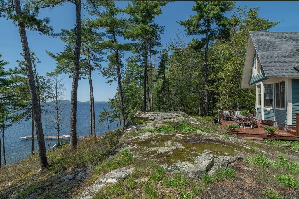 361 Cape Road Raymond ME 04071