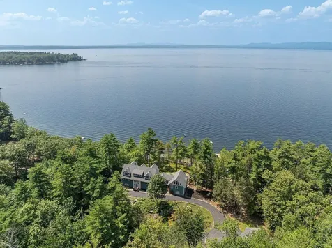 361 Cape Road Raymond ME 04071