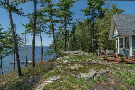 361 Cape Road Raymond ME 04071