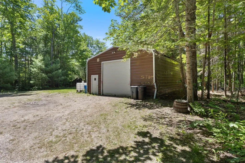 208 New Road Arundel ME 04046