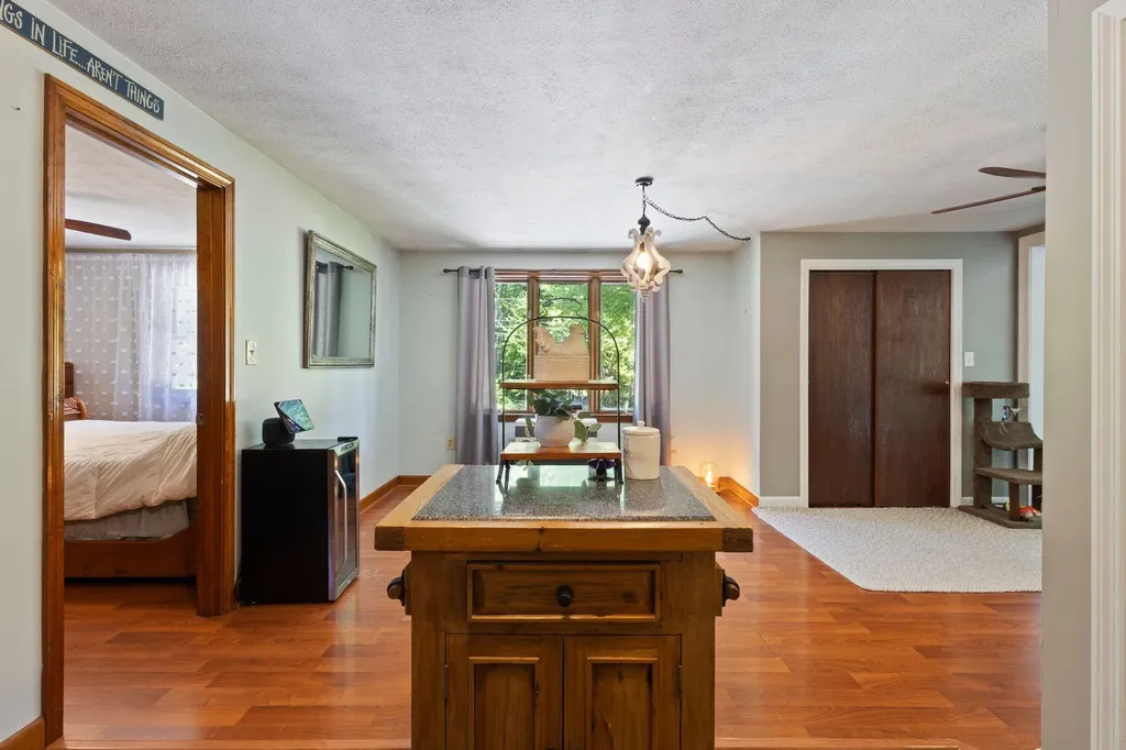 208 New Road Arundel ME 04046