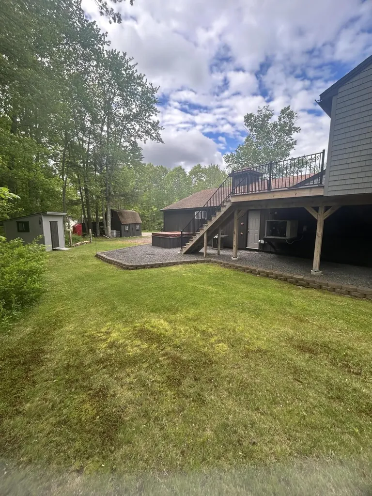 208 New Road Arundel ME 04046