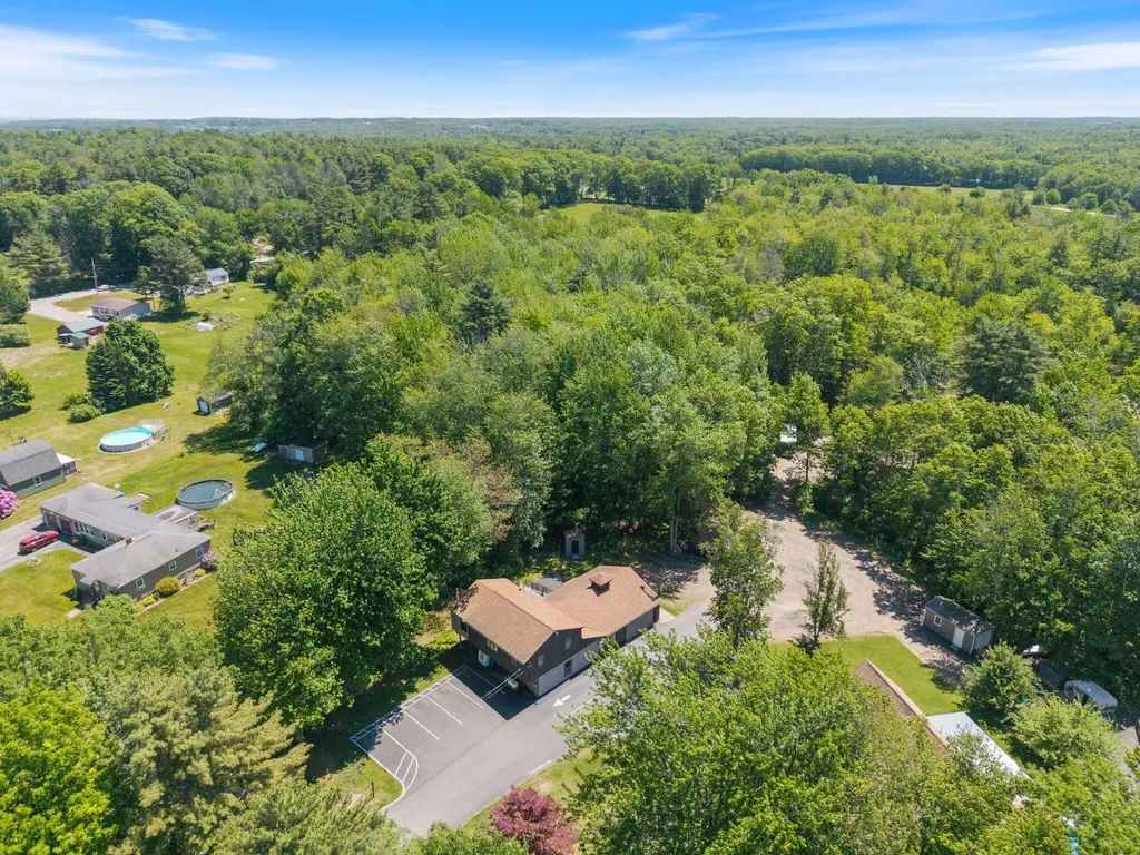 208 New Road Arundel ME 04046