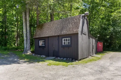 208 New Road Arundel ME 04046