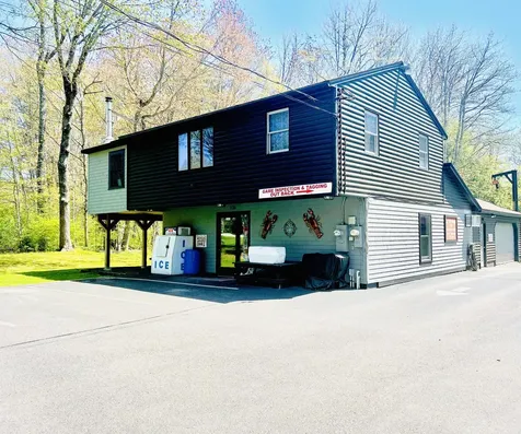 208 New Road Arundel ME 04046