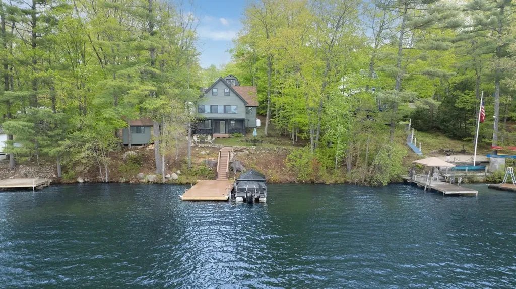 7 Scenic View Drive Naples ME 04055
