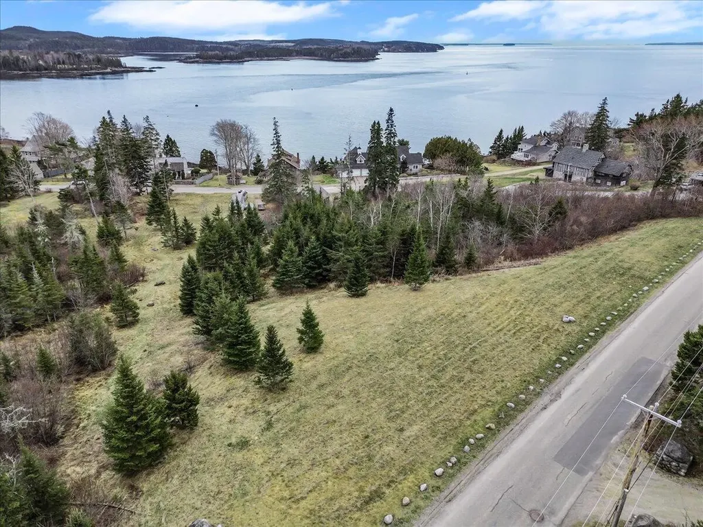 M17 L15 Battle Avenue Castine ME 04421