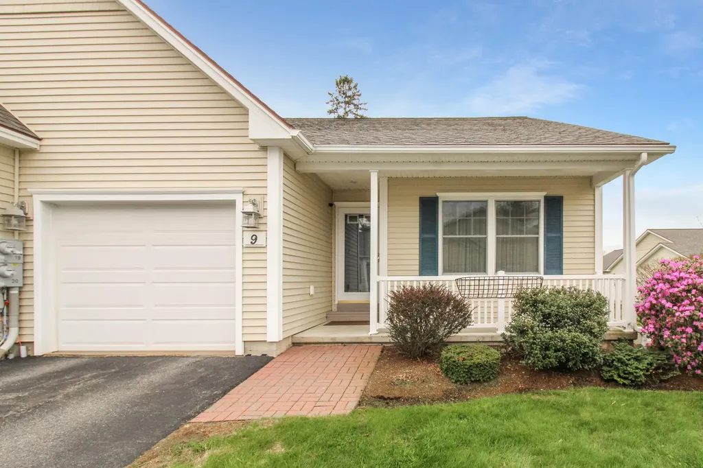 9 Camden Court Bangor ME 04401