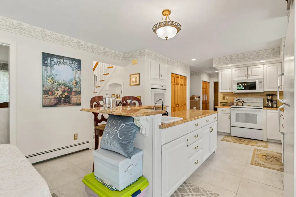 31 Rebecca Road Ogunquit ME 03907