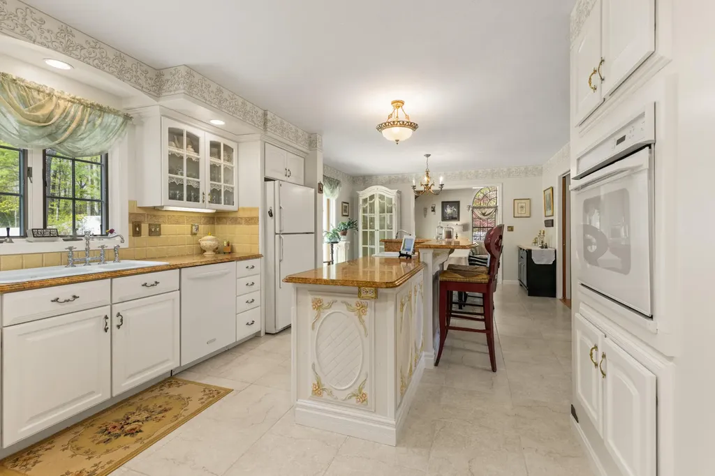 31 Rebecca Road Ogunquit ME 03907