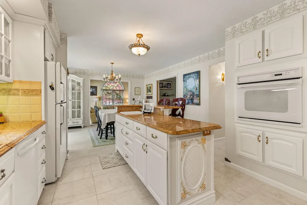 31 Rebecca Road Ogunquit ME 03907