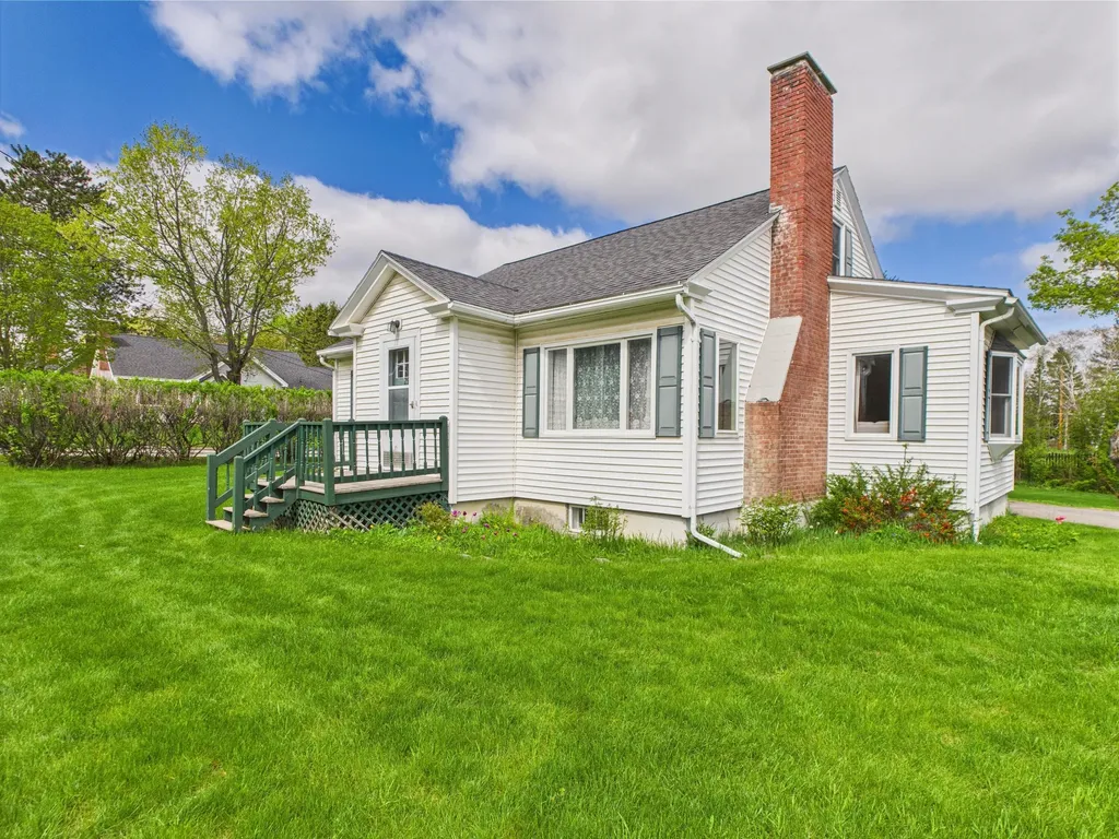 25 Coolidge Avenue Caribou ME 04736