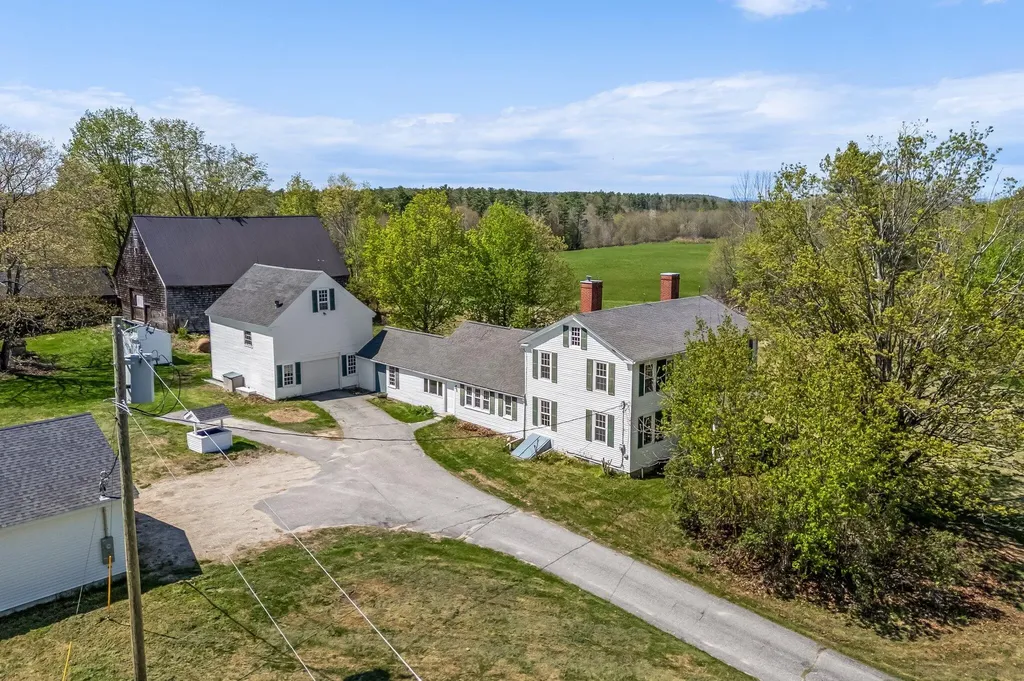 76 N Auburn Road Auburn ME 04210