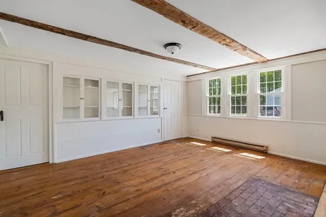 76 N Auburn Road Auburn ME 04210