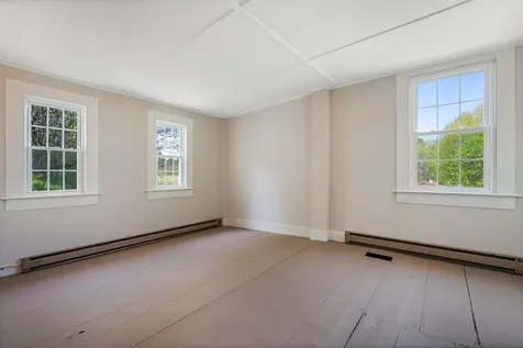 76 N Auburn Road Auburn ME 04210