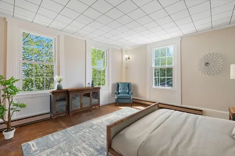 76 N Auburn Road Auburn ME 04210