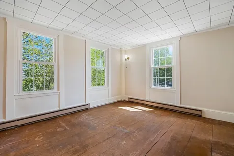 76 N Auburn Road Auburn ME 04210
