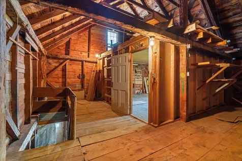 76 N Auburn Road Auburn ME 04210