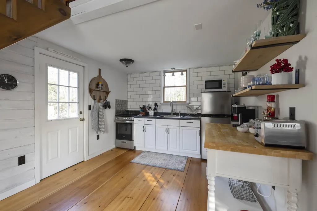 187 Western Avenue Kennebunk ME 04043