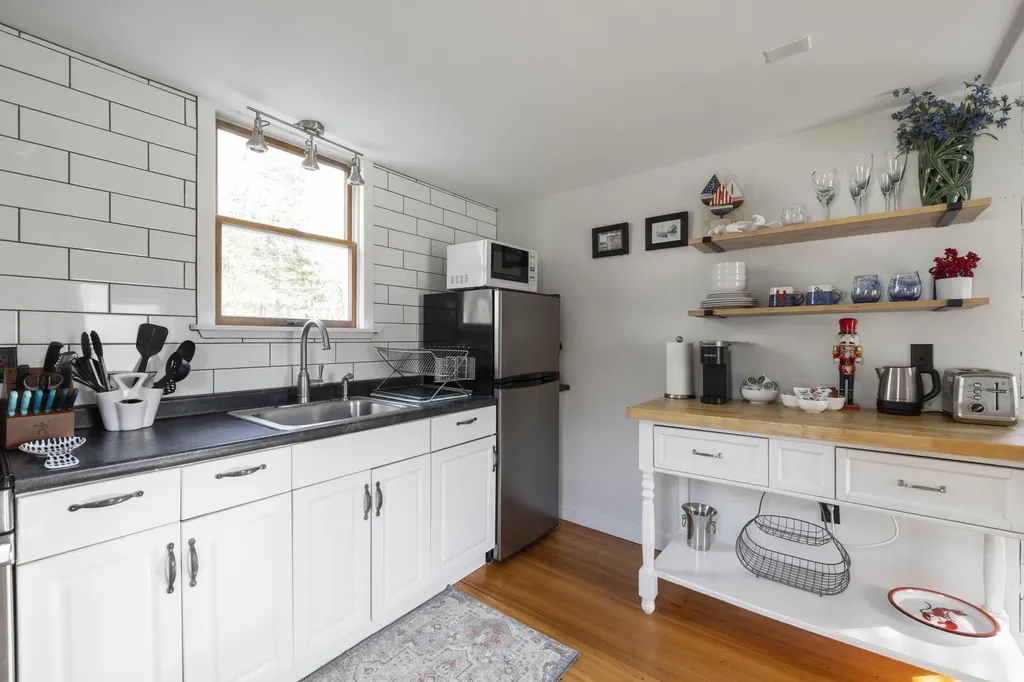 187 Western Avenue Kennebunk ME 04043