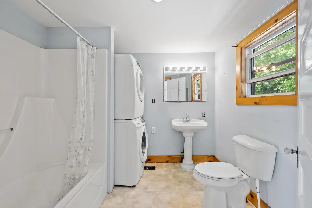 187 Western Avenue Kennebunk ME 04043