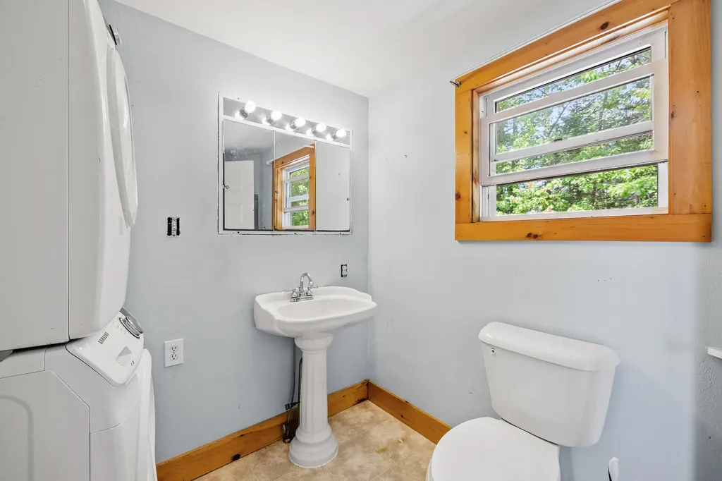 187 Western Avenue Kennebunk ME 04043