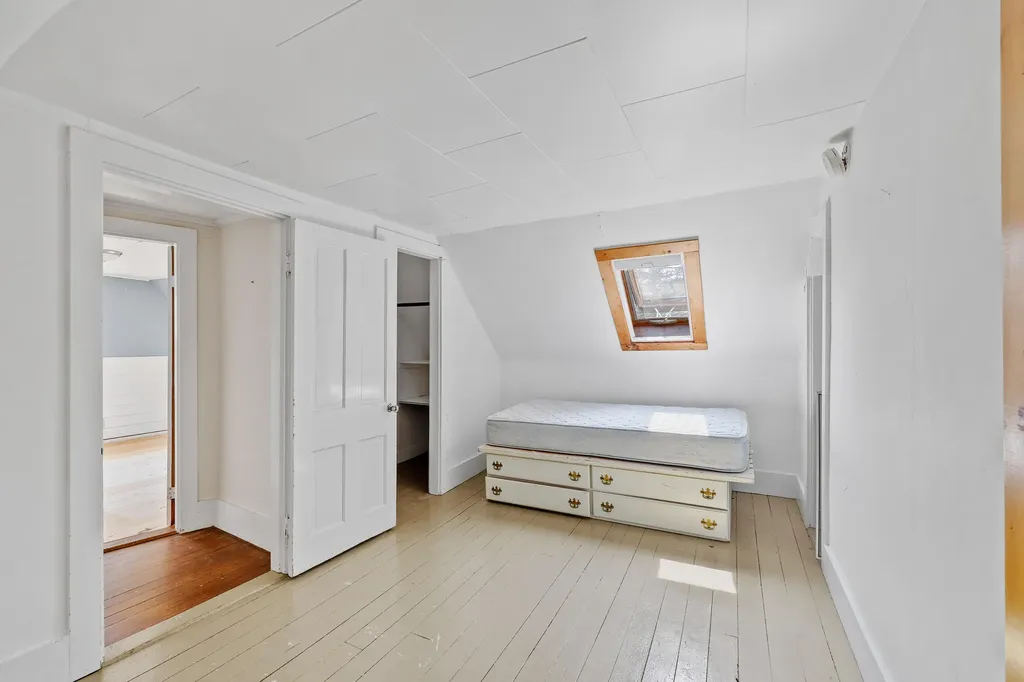 187 Western Avenue Kennebunk ME 04043