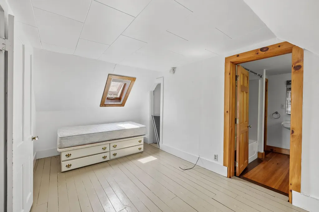 187 Western Avenue Kennebunk ME 04043