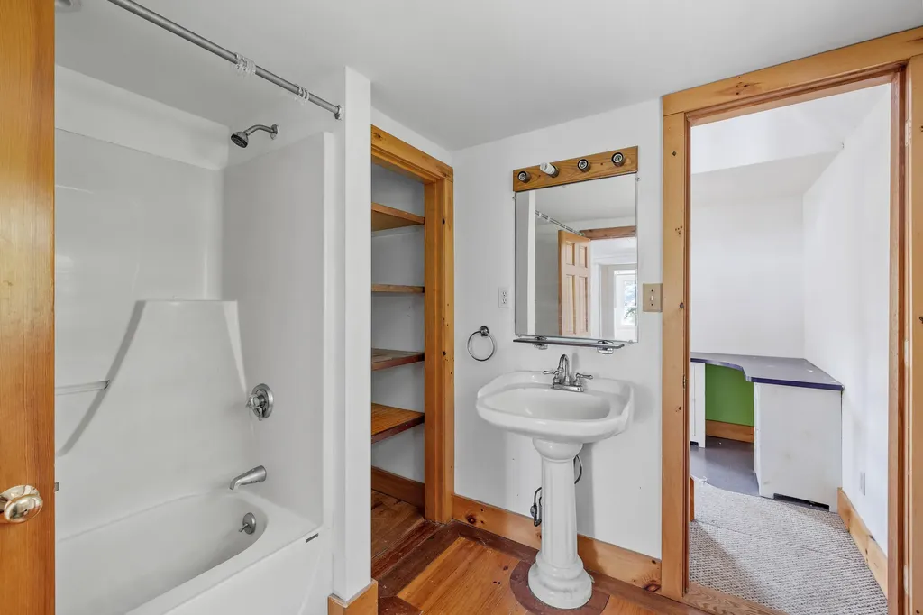 187 Western Avenue Kennebunk ME 04043