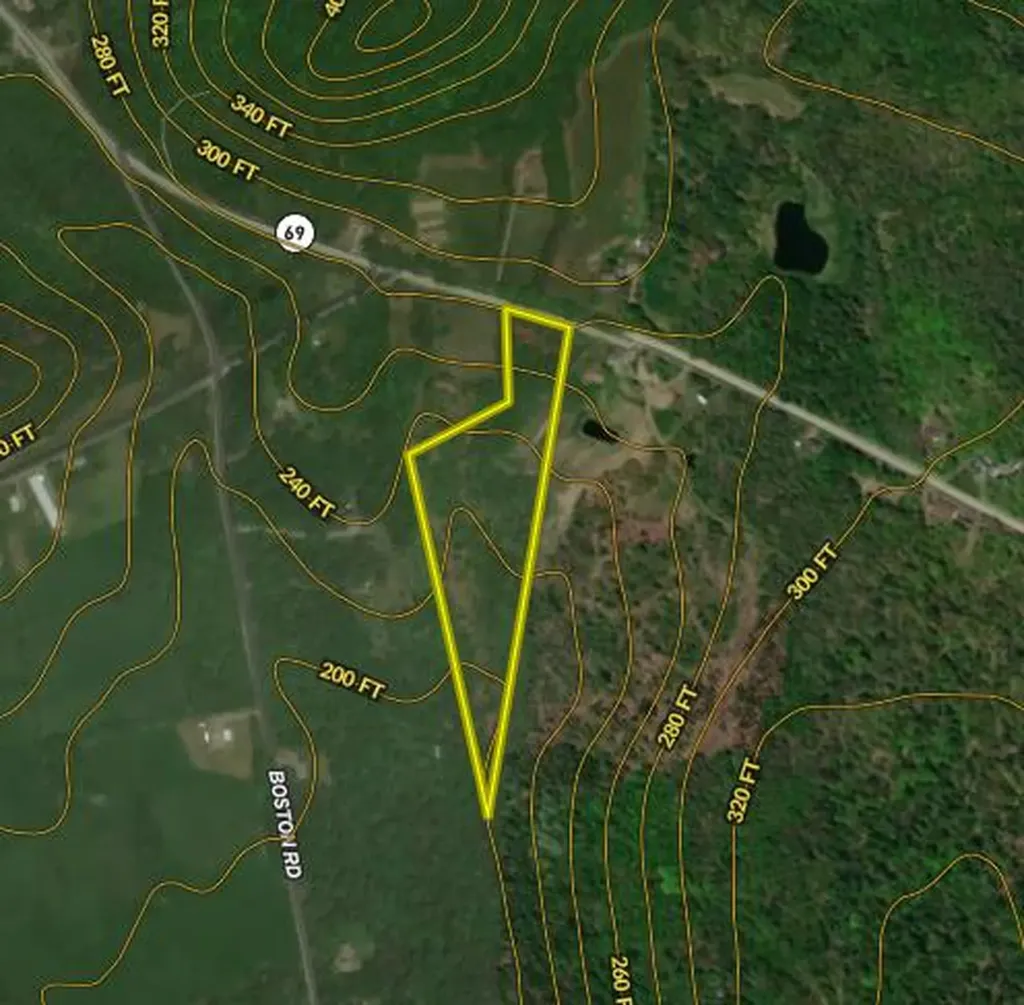 696 Lebanon Road Winterport ME 04496