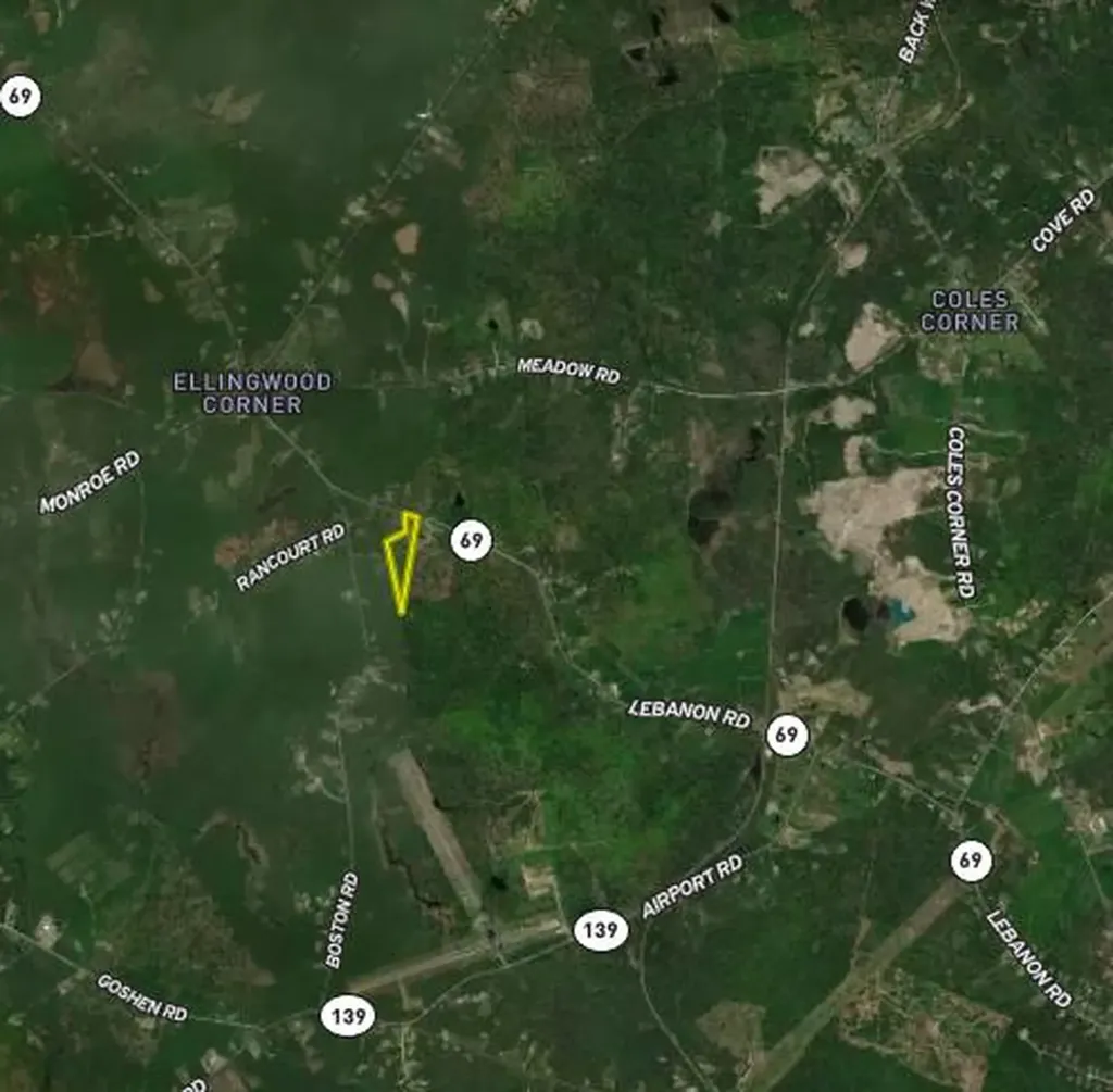 696 Lebanon Road Winterport ME 04496