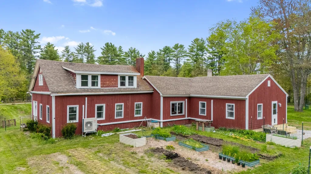 712 Naples Road Harrison ME 04040