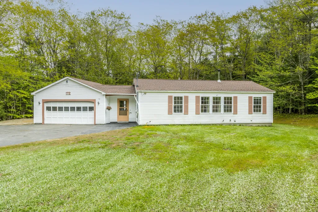 172 Mayall Road Gray ME 04039